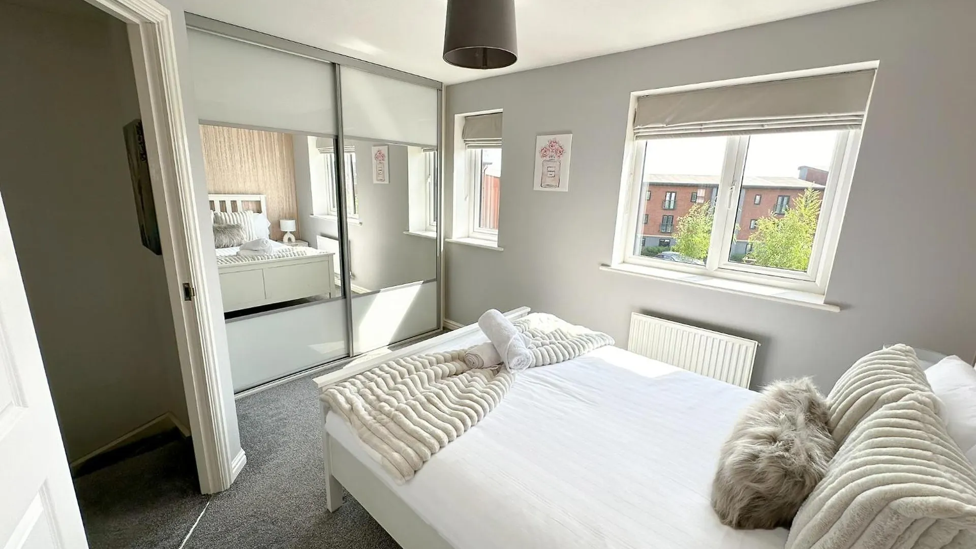 Luxury 4 Bed House - Free Parking - Contractors - Relocators Lägenhet Newcastle-upon-Tyne