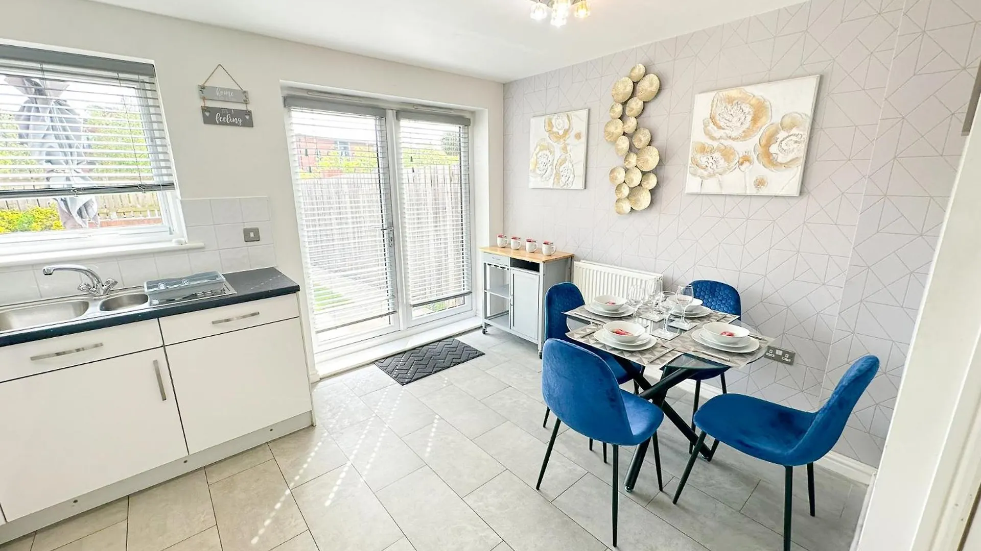 Luxury 4 Bed House - Free Parking - Contractors - Relocators Lägenhet Newcastle-upon-Tyne Storbritannien